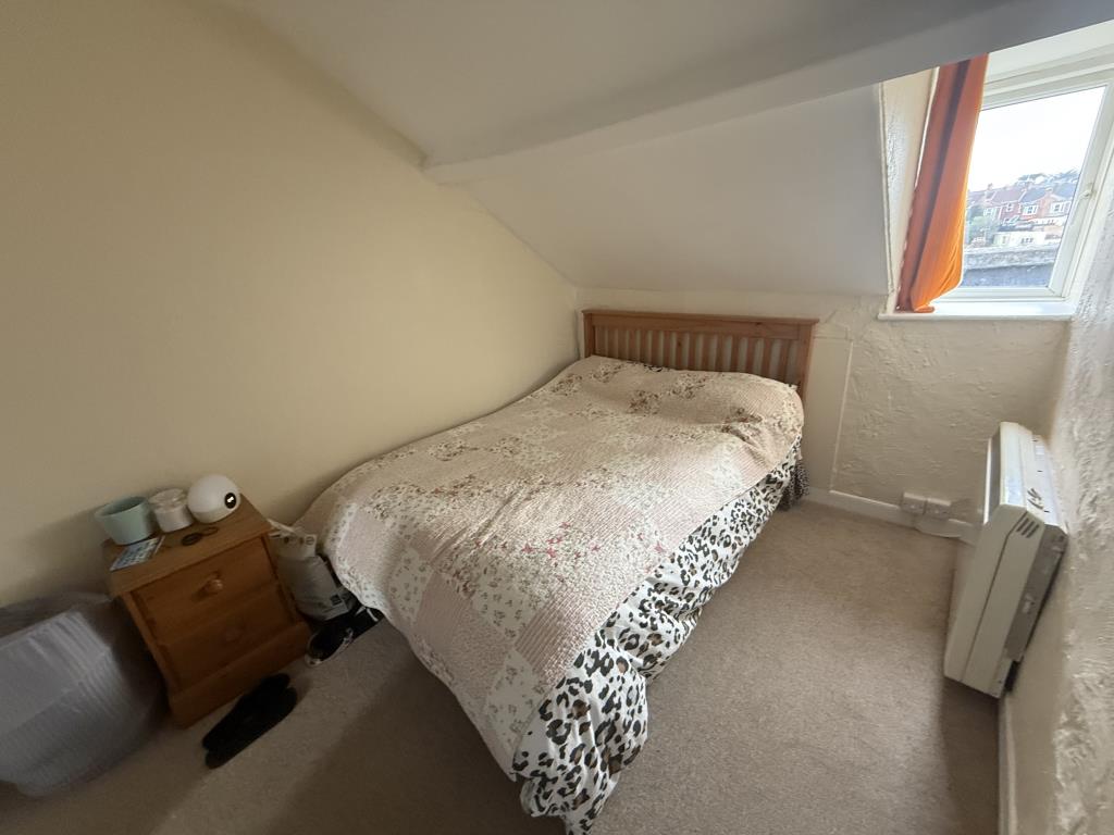 Lot: 121 - FREEHOLD INVESTMENT COMPRISING FOUR APARTMENTS CLOSE TO THE CITY CENTRE - Flat 4-Bedroom